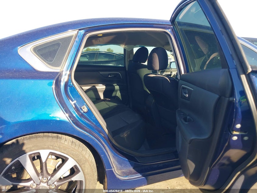 2017 NISSAN ALTIMA auction photo 8
