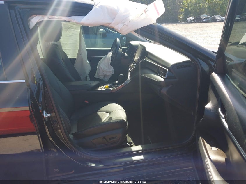 2021 TOYOTA CAMRY auction photo 5