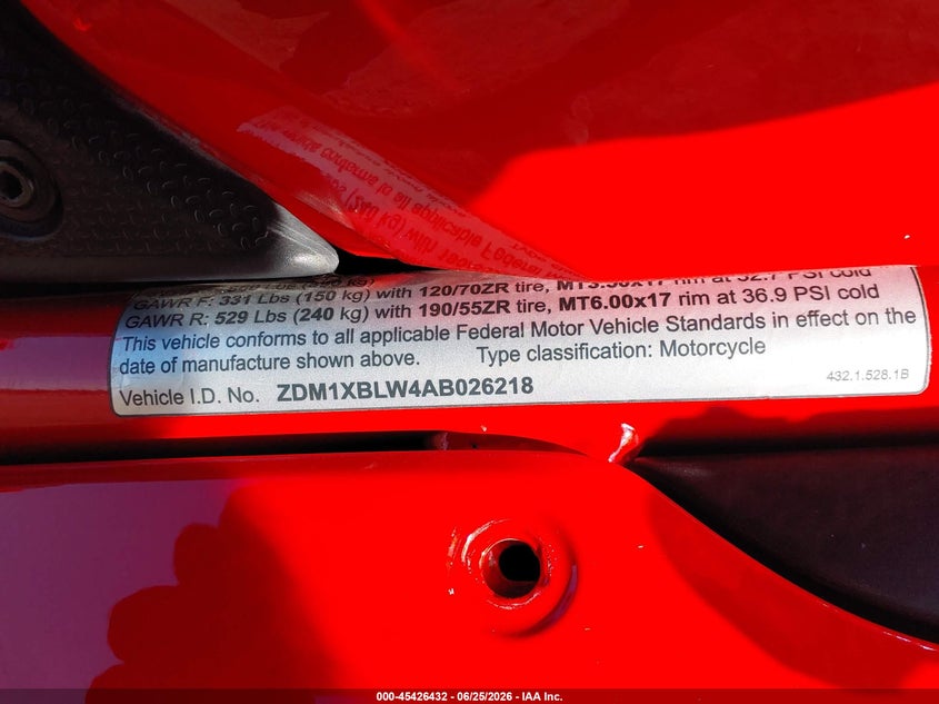 2010 Ducati 1198 Base / S VIN: ZDM1XBLW4AB026218 Lot: 45426432