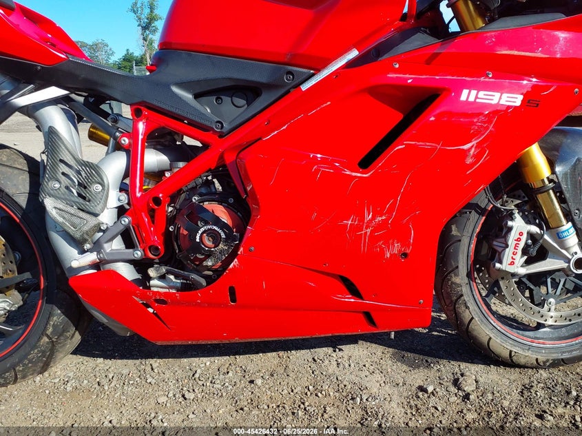 2010 Ducati 1198 Base / S VIN: ZDM1XBLW4AB026218 Lot: 45426432