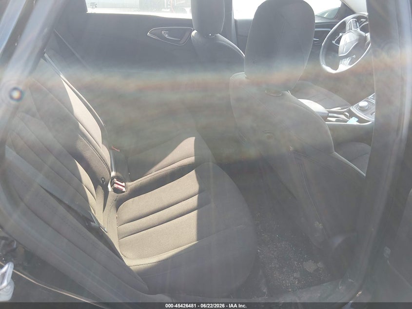 2015 CHRYSLER 200 auction photo 8