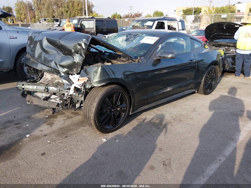 2015 FORD MUSTANG auction photo 2