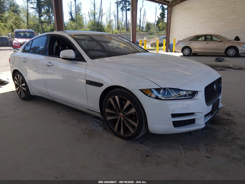 2017 Jaguar Xe 25T Prestige