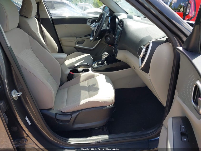 2021 KIA SOUL auction photo 5