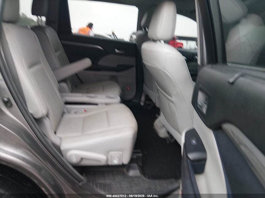 AtlanticExpress - Toyota Highlander