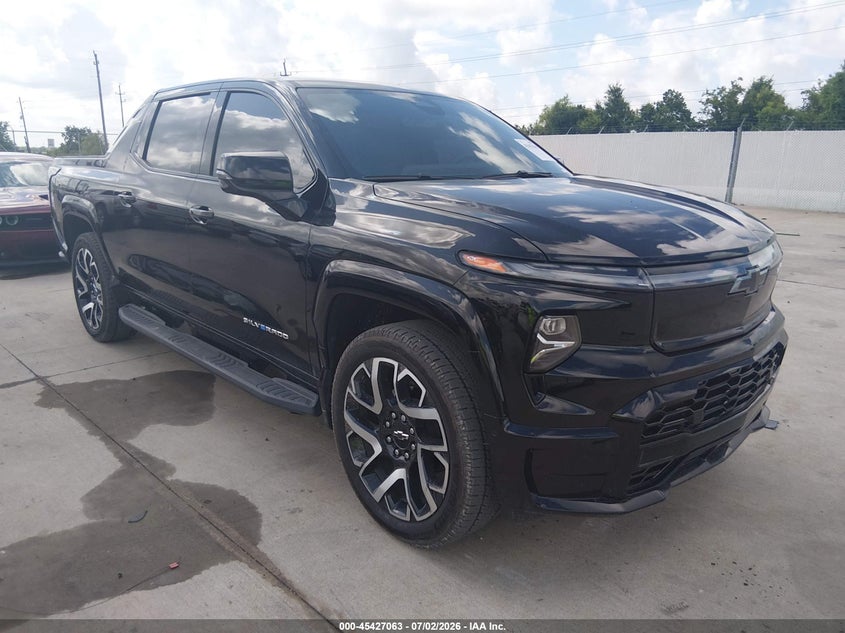 2024 CHEVROLET SILVERADO EV auction photo 1