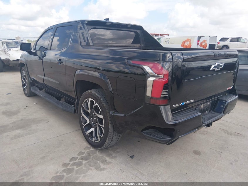 2024 CHEVROLET SILVERADO EV auction photo 3