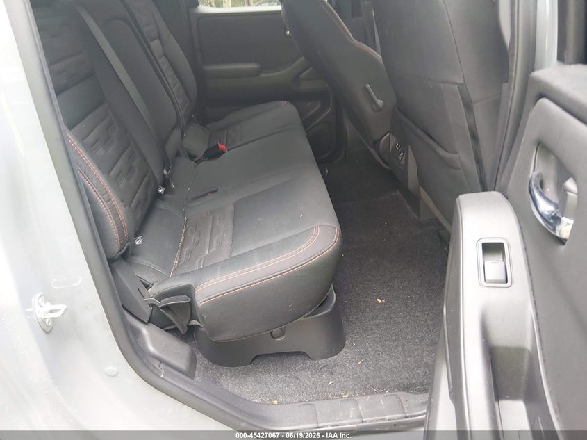 2024 NISSAN FRONTIER auction photo 8