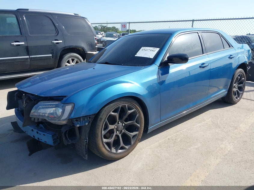 Vin: 2c3ccaag7lh137477, lot: 45925157, chrysler 300 touring 20202