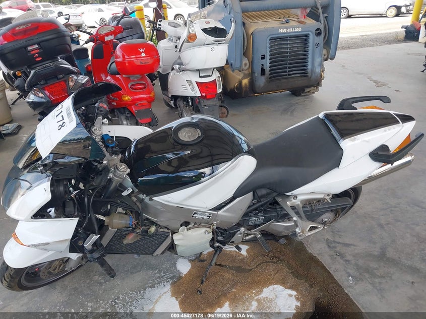 2004 Honda Vfr800 VIN: JH2RC46154M600699 Lot: 45427178