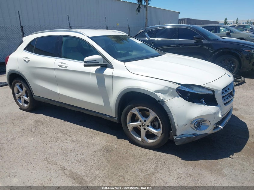 2018 MERCEDES-BENZ GLA 250 — Photo gallery