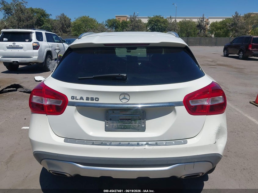 2018 MERCEDES-BENZ GLA 250 — Photo 16