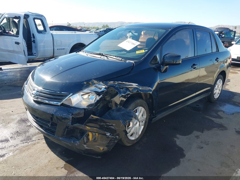 2010 Nissan Versa, Left Front, IAAI, VIN 3N1BC1APXAL422589 — photo 2