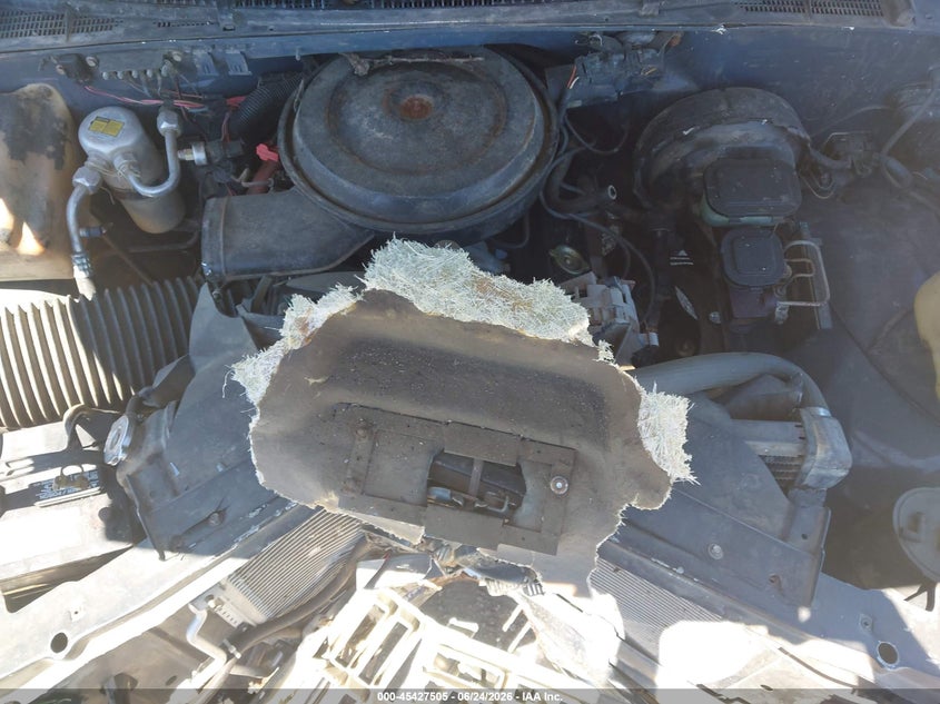 1988 Chevrolet Gmt-400 C1500 VIN: 1GCDC14H9JZ315598 Lot: 45427505