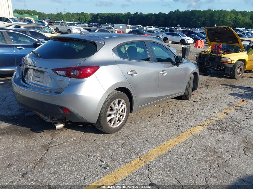 2015 MAZDA MAZDA3 auction photo 4
