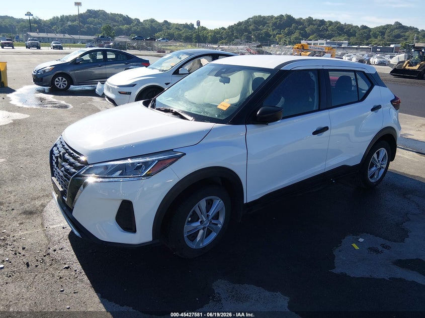 2022 NISSAN KICKS auction photo 2