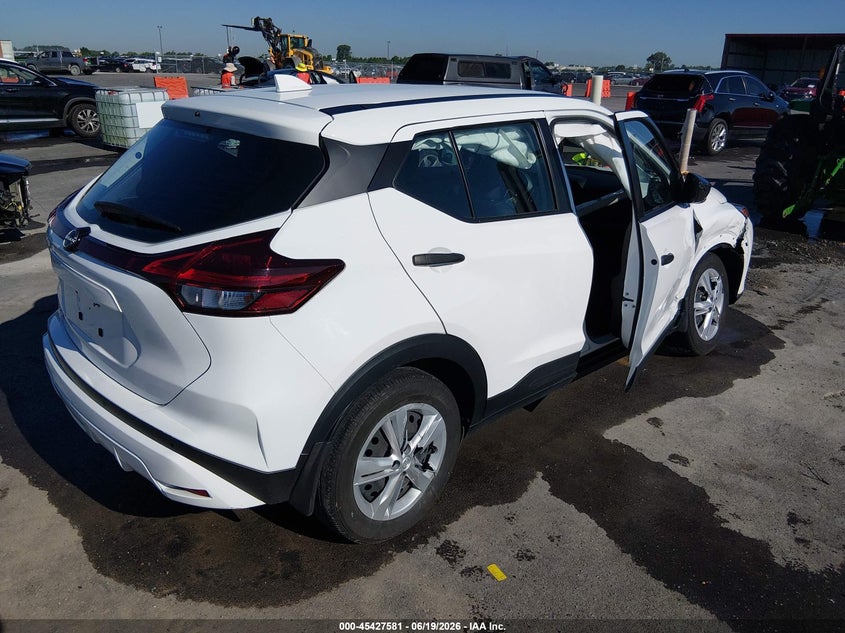 2022 NISSAN KICKS auction photo 4