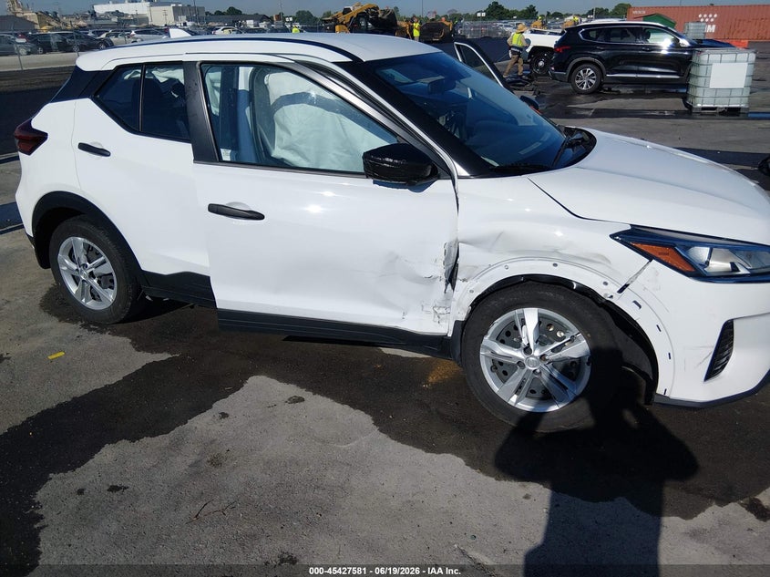 2022 NISSAN KICKS auction photo 6
