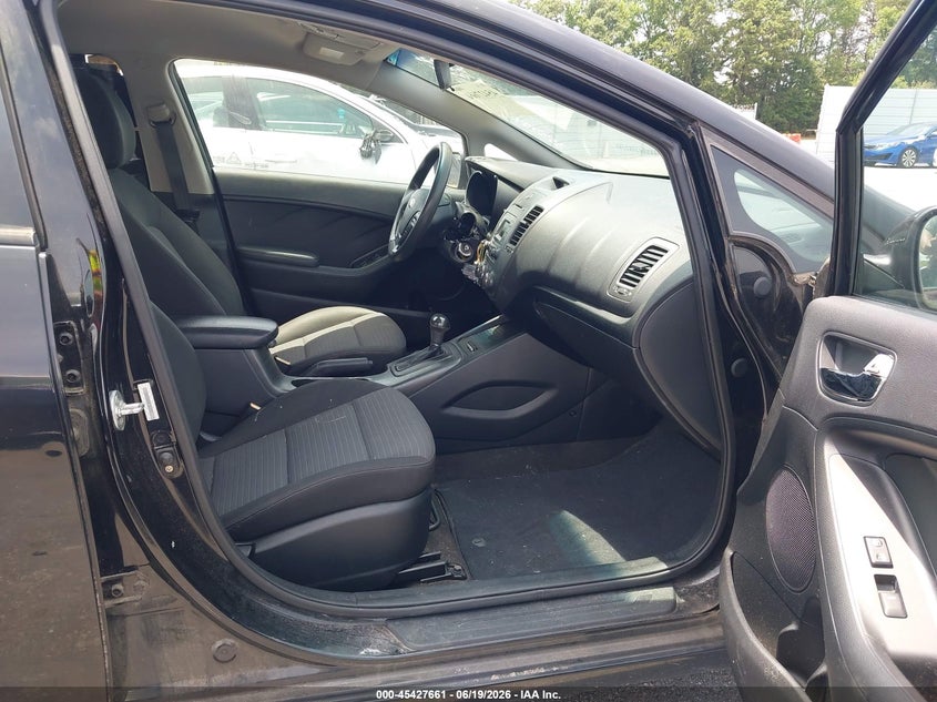 2015 KIA FORTE SEDAN 1.8L I-4 DOHC, VVT, 145HP