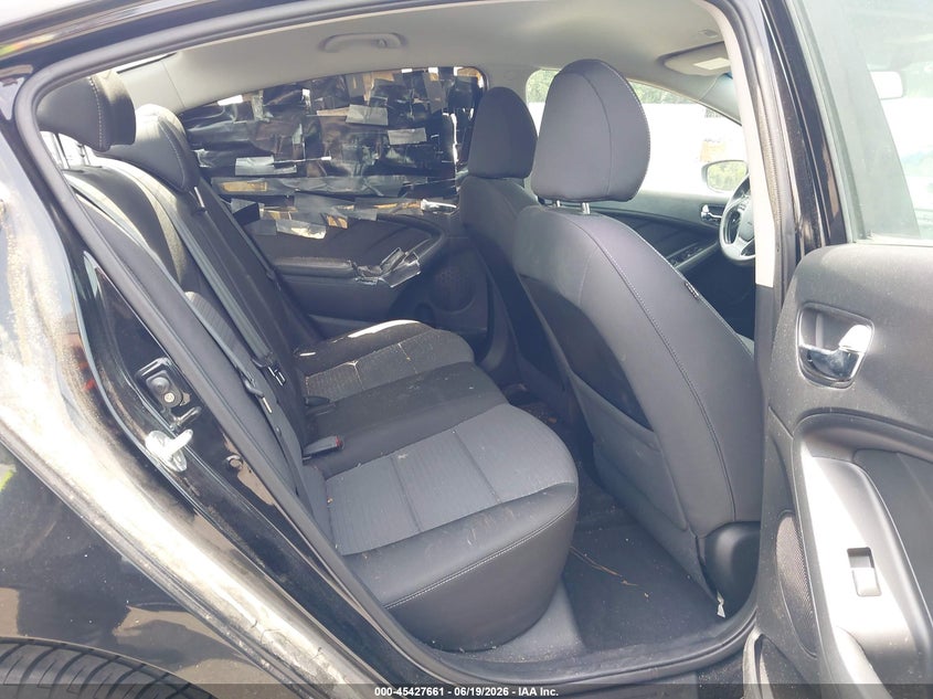 2015 KIA FORTE SEDAN 1.8L I-4 DOHC, VVT, 145HP