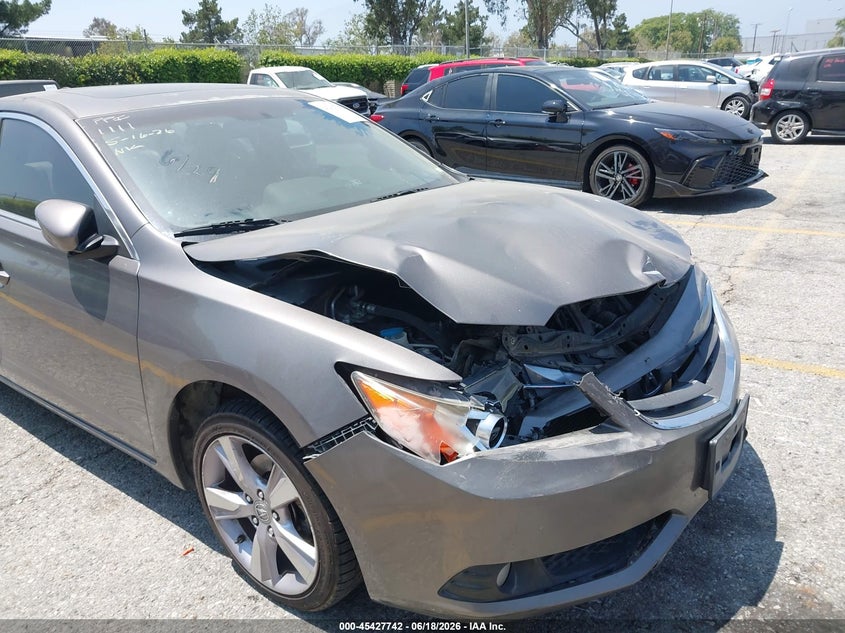 2013 Acura Ilx 2.0L VIN: 19VDE1F5XDE015896 Lot: 45427742