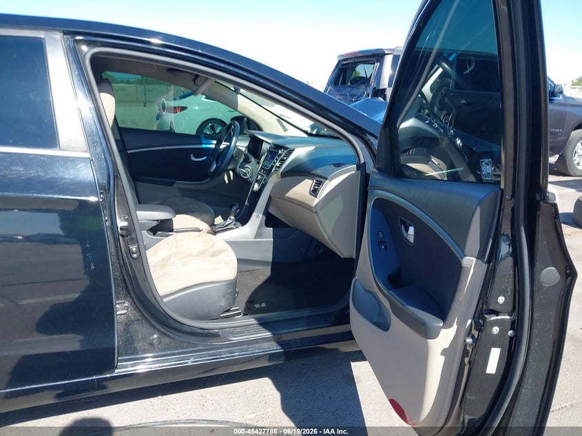 2016 HYUNDAI ELANTRA GT auction photo 5