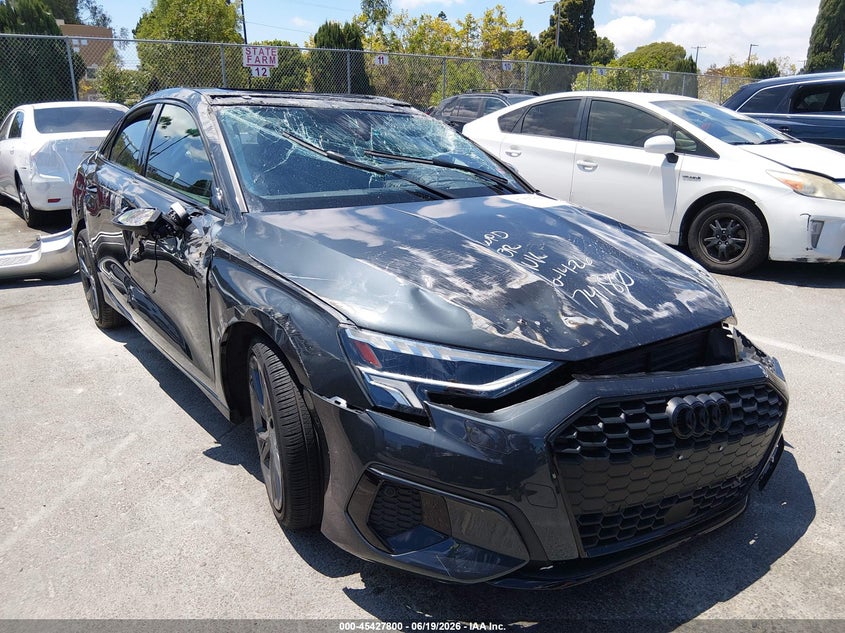 Vin: wauaudgy7ra012744, lot: 45925855, audi a3 premium 40 tfsi front-wheel drive s tronic 2024 img_1