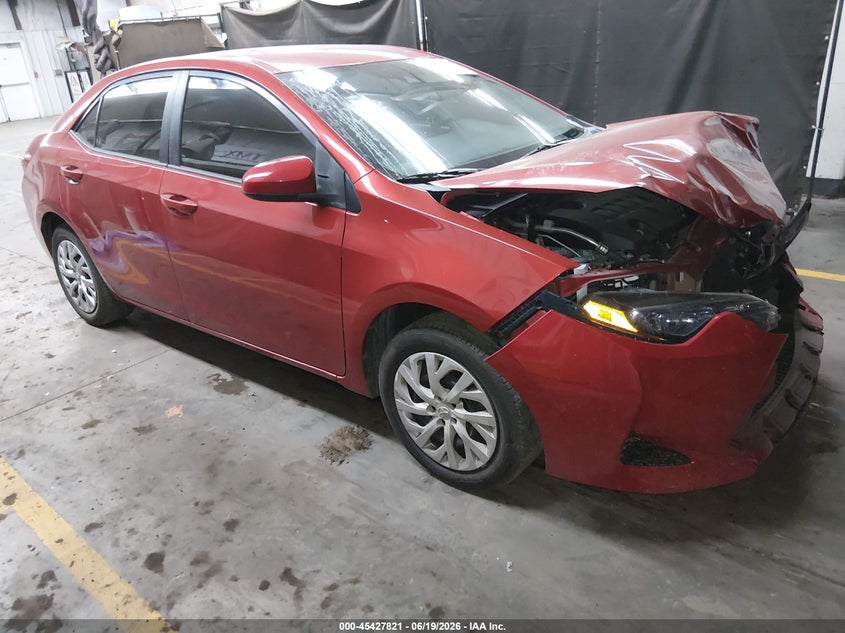 2018 Toyota Corolla Le, Перёд, IAAI, VIN 5YFBURHE0JP807384
