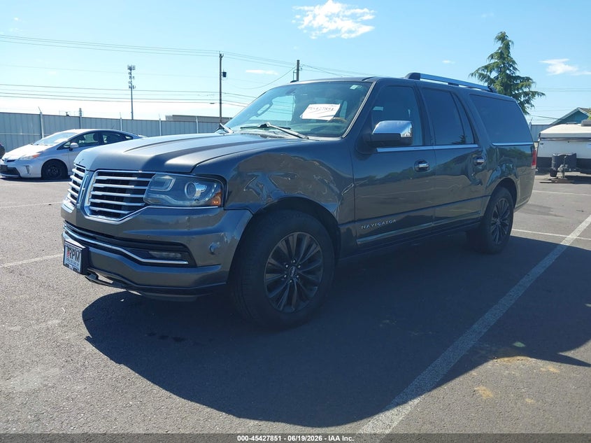 2016 LINCOLN NAVIGATOR L auction photo 2