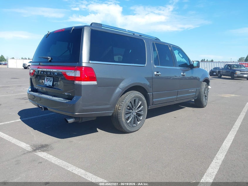 2016 LINCOLN NAVIGATOR L auction photo 4
