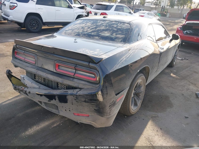 Vin: 2c3cdzag1jh183699, lot: 45925947, dodge challenger sxt 20184