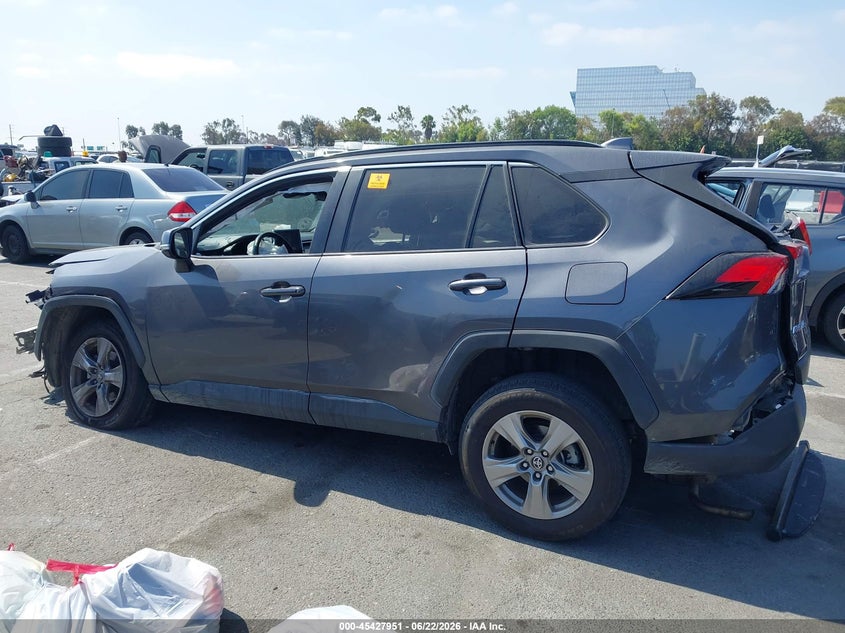 AtlanticExpress - Toyota RAV4