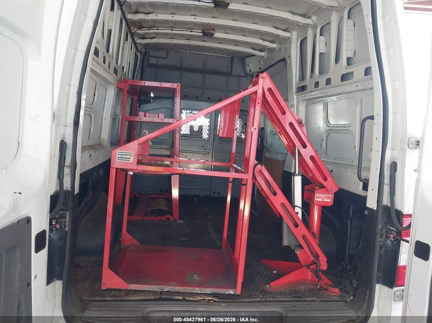 2015 NISSAN NV CARGO NV2500 HD auction photo 8