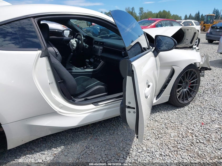 2023 TOYOTA GR86 auction photo 5