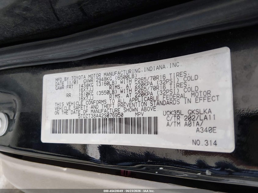2002 Toyota Sequoia Limited V8 VIN: 5TDZT38A42S076950 Lot: 45428049