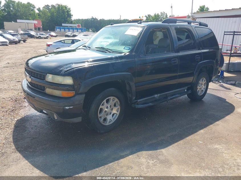 2004 CHEVROLET TAHOE auction photo 2