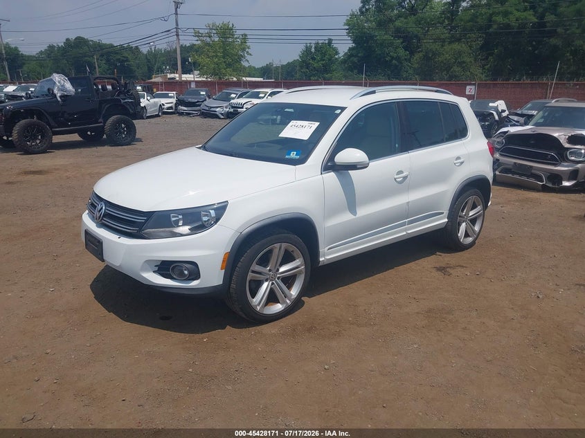 2016 VOLKSWAGEN TIGUAN auction photo 2