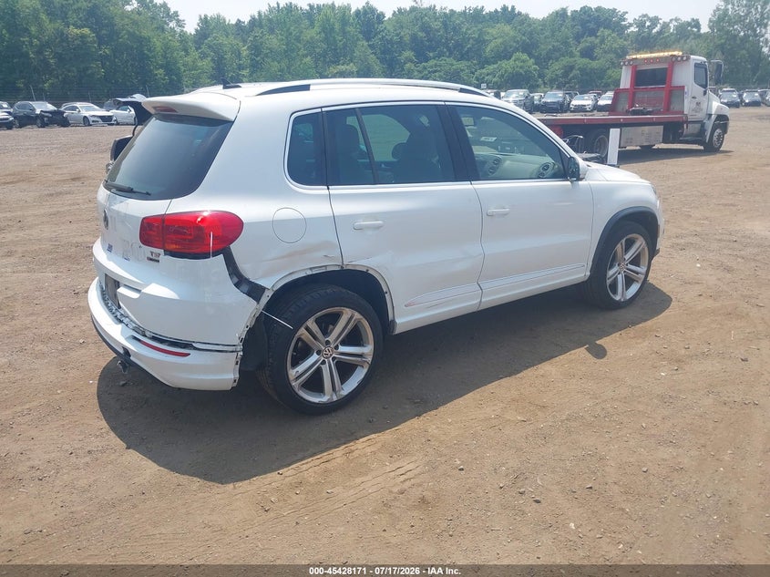 2016 VOLKSWAGEN TIGUAN auction photo 4