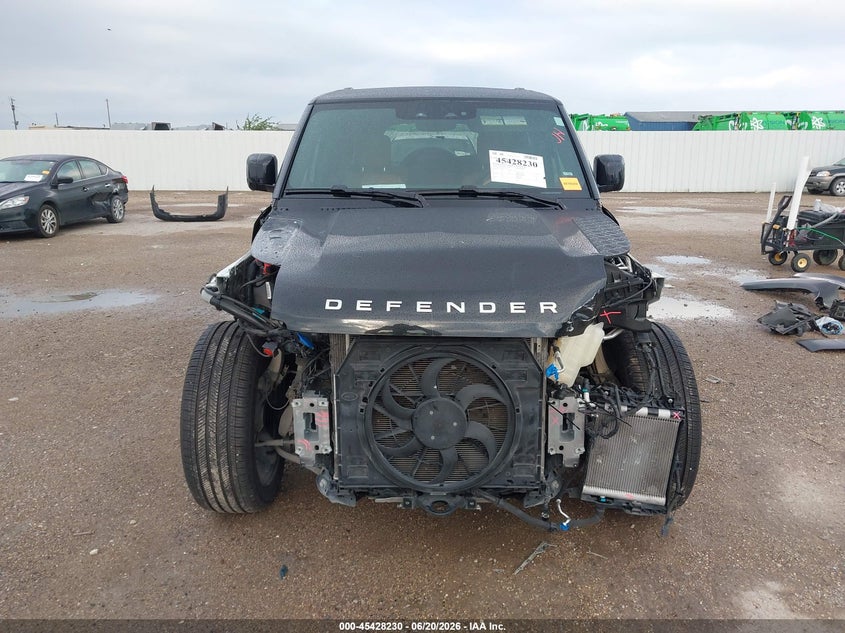 2024 Land Rover Defender 130 P400 S VIN: SALEJFEU3R2313314 Lot: 45428230