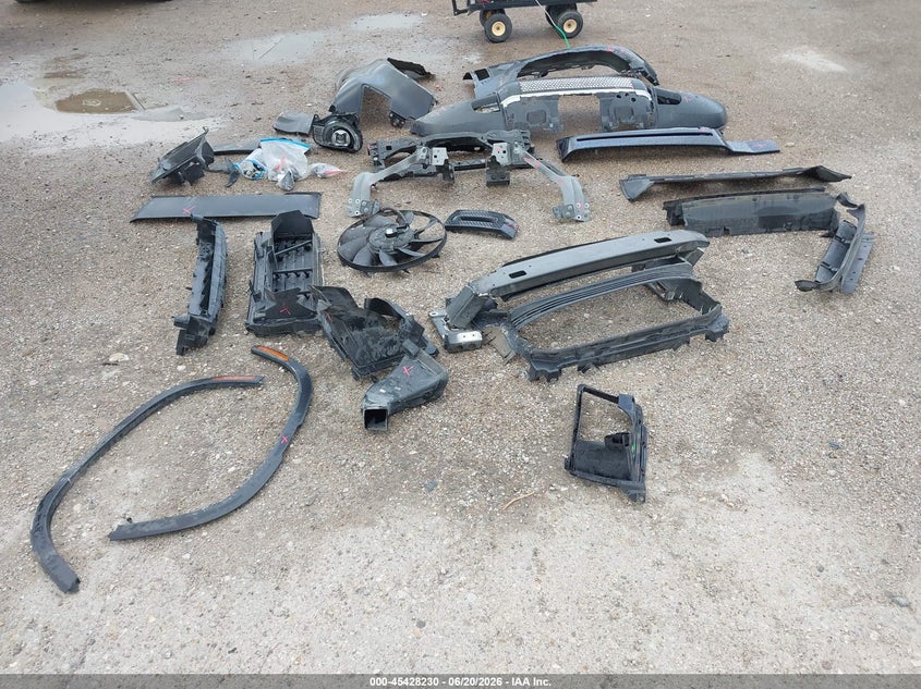 2024 Land Rover Defender 130 P400 S VIN: SALEJFEU3R2313314 Lot: 45428230