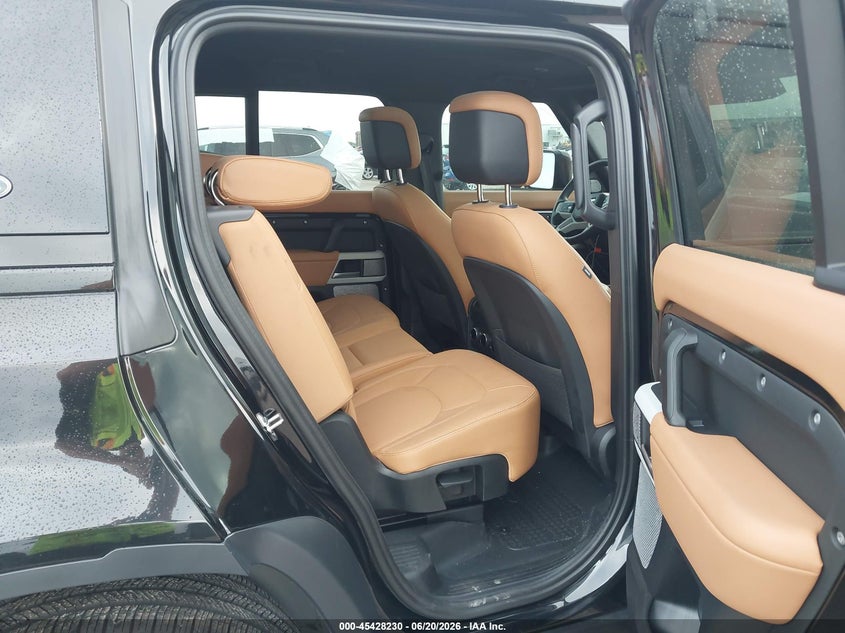 2024 Land Rover Defender 130 P400 S VIN: SALEJFEU3R2313314 Lot: 45428230
