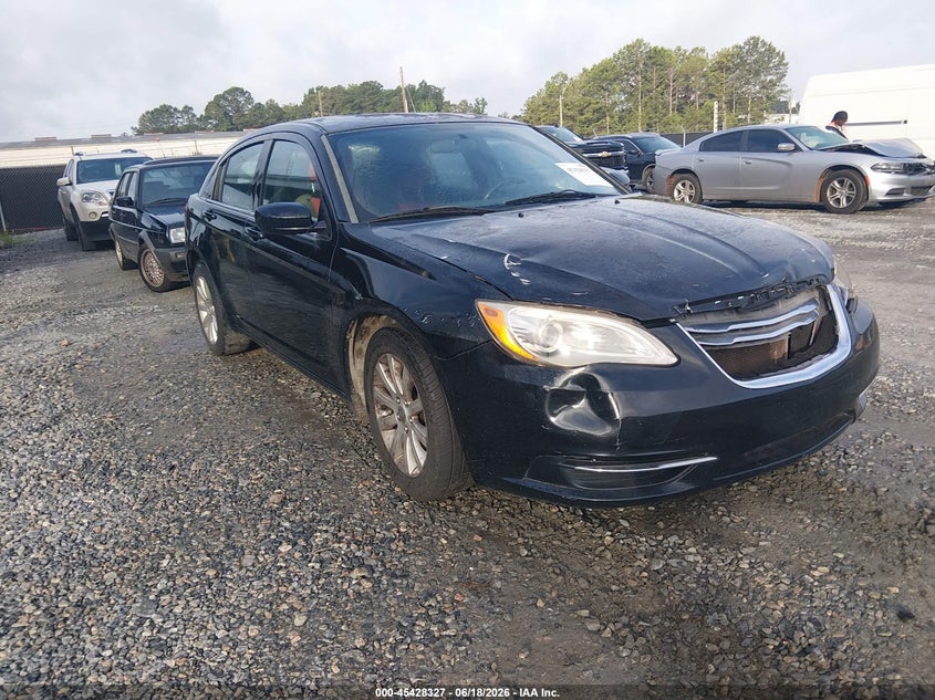 Vin: 1c3ccbbb1dn597557, lot: 45926427, chrysler 200 touring 2013 img_1