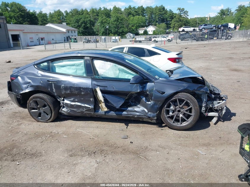 2022 Tesla Model 3 Rear-Wheel Drive VIN: 5YJ3E1EA9NF352654 Lot: 45428344