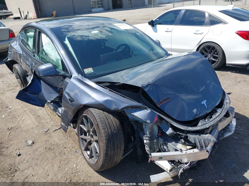 2022 Tesla Model 3 Rear-Wheel Drive VIN: 5YJ3E1EA9NF352654 Lot: 45428344