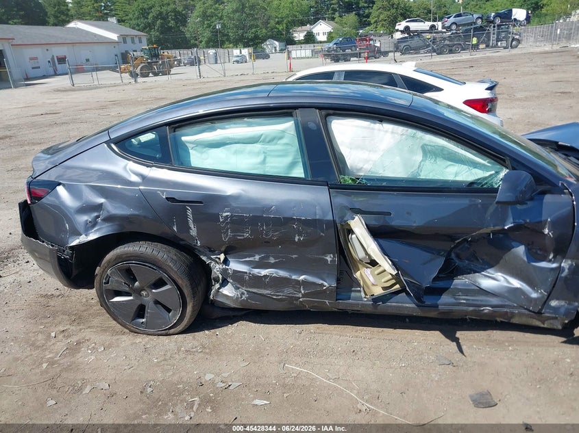 2022 Tesla Model 3 Rear-Wheel Drive VIN: 5YJ3E1EA9NF352654 Lot: 45428344