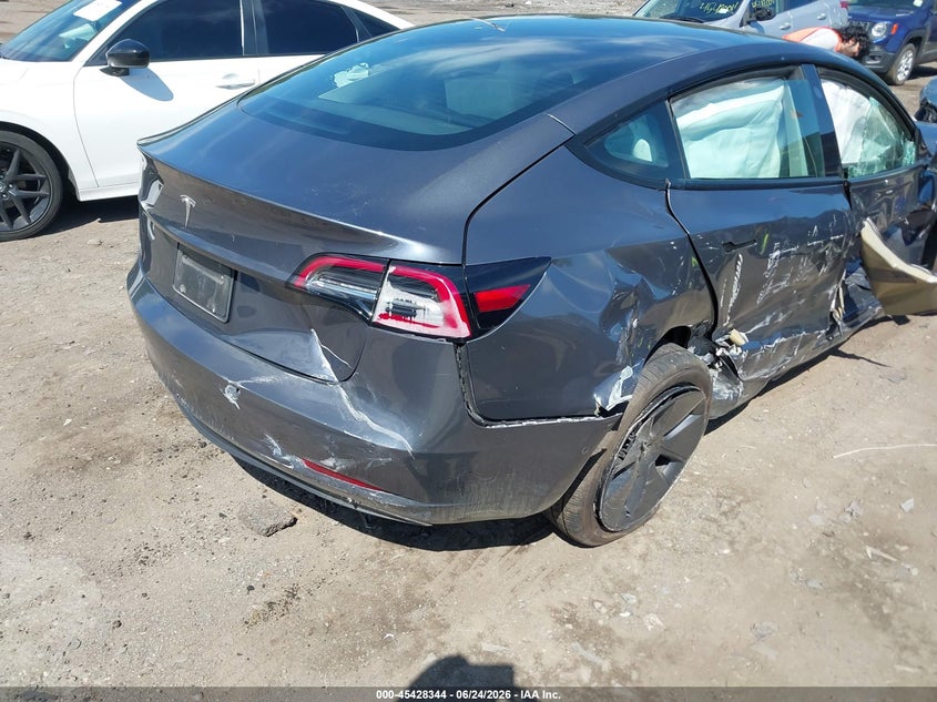 2022 Tesla Model 3 Rear-Wheel Drive VIN: 5YJ3E1EA9NF352654 Lot: 45428344