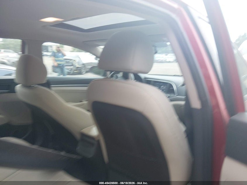 2017 HYUNDAI ELANTRA auction photo 8