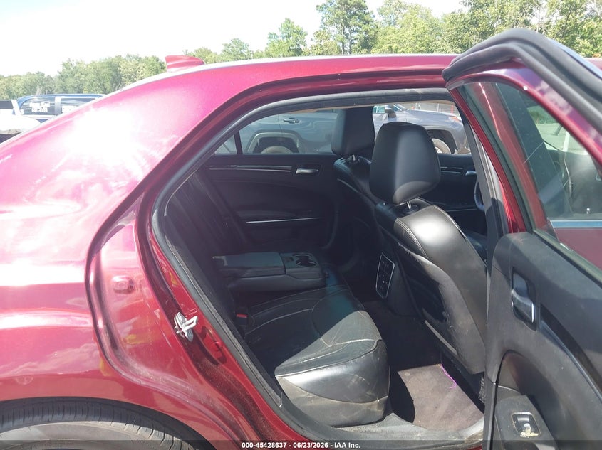 2017 CHRYSLER 300C auction photo 8