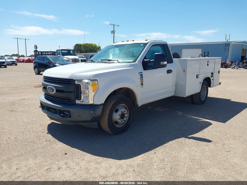2017 Ford F-350 Chassis Xl 1FDRF3G64HEE28990 photo 1