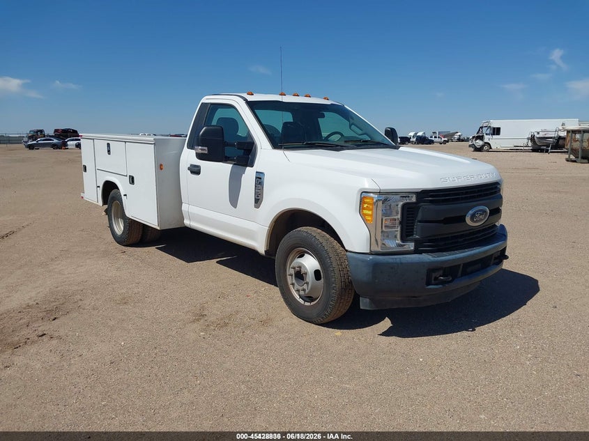 2017 Ford F-350 Chassis